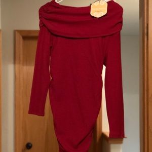 Off the shoulder body comb like dress